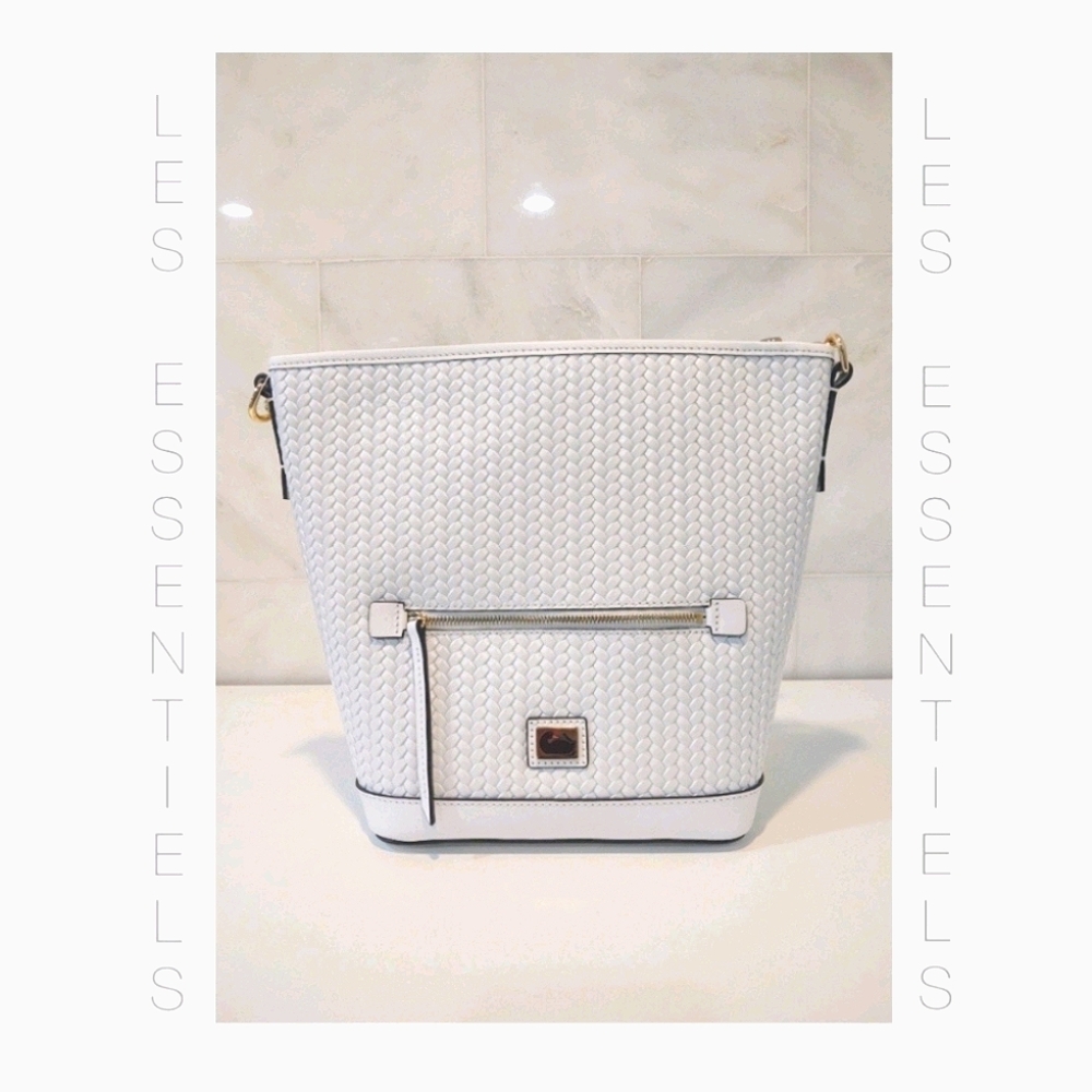❗SALE❗🎉 Host Pick 🎉Dooney & Bourke Crossbody